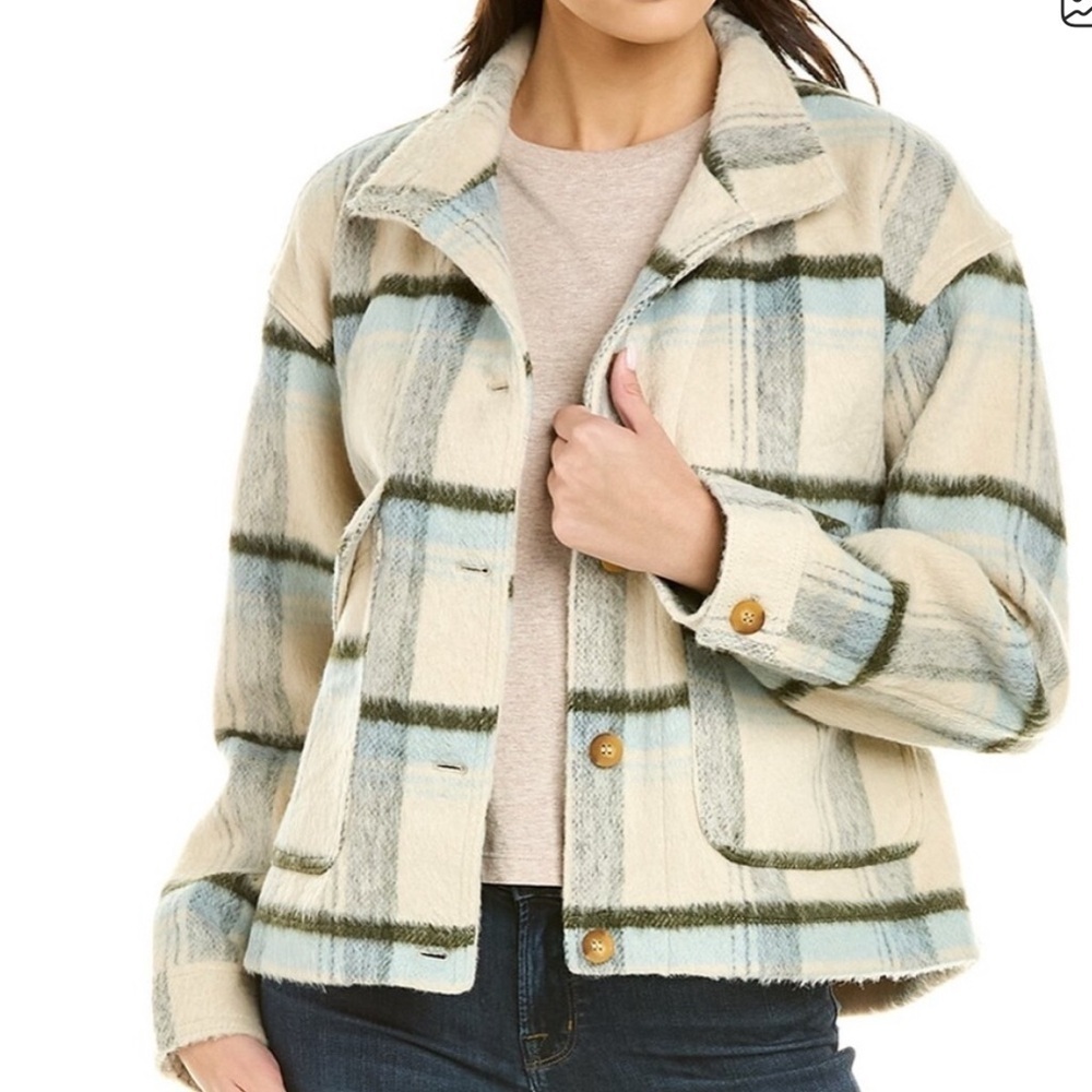 Bagatelle Cream and Blue Plaid Shacket Jacket Small